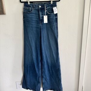 Good American Good Skate jeans high rise lose leg inseam 34”
